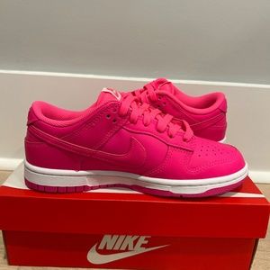 Hyper Pink Nike Dunk low